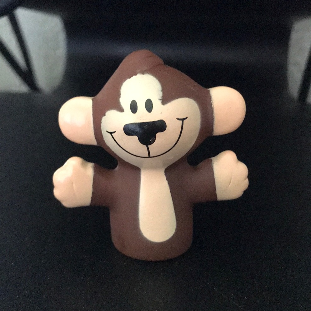 Meet your Posher, Leonela